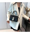 Жіноче кросбоді із золотистою фурнітурою Lilly P2-1701A картинка, зображення, фото
