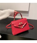 Стильная женская классическая сумочка с эко-кожи Lilly P2-8535R фото, картинка, изображение
