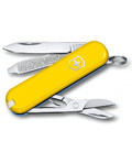 Складной нож Victorinox CLASSIC SD UKRAINE желто-голубой 0.6223.8G.28 фото, картинка, изображение
