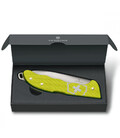 Складной нож Victorinox HUNTER PRO Electric Yellow 0.9415.L23 картинка, изображение, фото