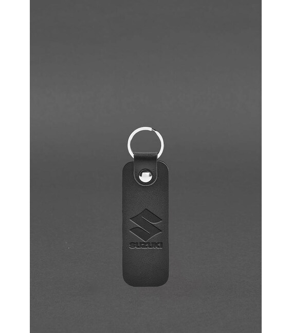 Кожаный брелок для Авто SUZUKI черный краст фото, картинка, изображение