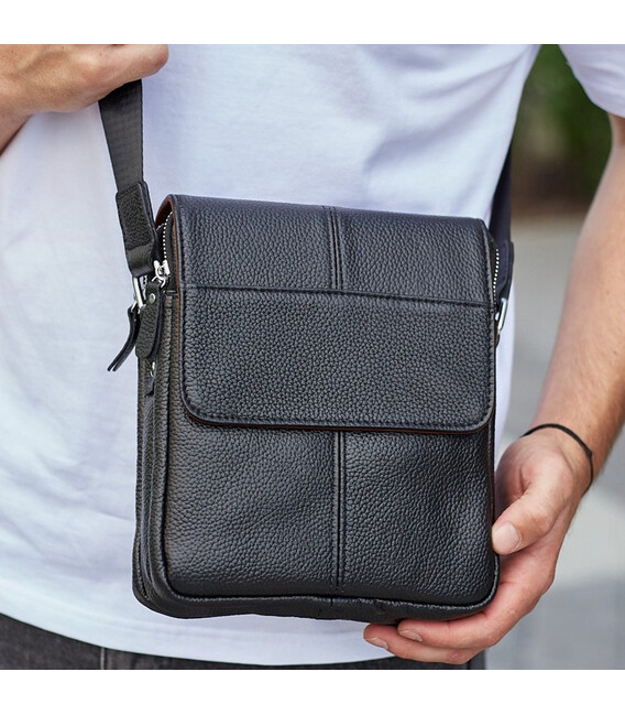 Чоловіча сумка шкіряна планшет 21х24х6, барсетка на одне плече Tiding Bag M1254A чорна картинка, зображення, фото