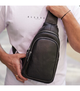 Чоловічий слінг шкіряний 32х18х8, сумка рюкзак на плече зерниста, бананка для документів23242 чорна картинка, зображення, фото