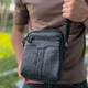 Кожаная мужская сумка-барсетка 21х25х6, мессенджер с ручкой Tiding Bag 73957 черная фото