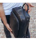 Чоловічий рюкзак шкіряний міський для ноутбука 28х40х14, сумка на спину для студента Tiding Bag, чорна картинка, зображення, фот