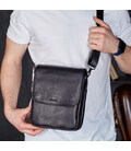 Мессенджер с клапаном через плечо 24х20х6, кожаная барсетка Tiding Bag TD-20033 черная фото, картинка, изображение