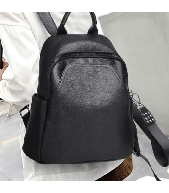 Жіночий шкіряний рюкзак міського типу 30х23х10, сумка на спину під мат, чорна картинка, зображення, фото