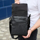 Сумка месенджер 21.5x25x7 шкіряна барсетка для чоловіків Tiding Bag 35775 чорна картинка, зображення, фото