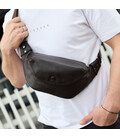 Чоловічий шкіряний рюкзак нагрудний для телефону 14х29х8, сумка бананка для міста та відпочинку 70101 чорна картинка, зображення
