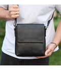 Шкіряна чоловіча сумка-месенджер 21х23х5.5, сумка планшет через плече Tiding Bag 48450 чорна картинка, зображення, фото