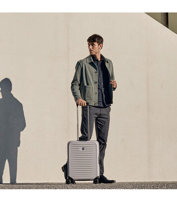 Чемодан Victorinox AIROX Advanced Stone White Mini Vt653131 фото, картинка, изображение