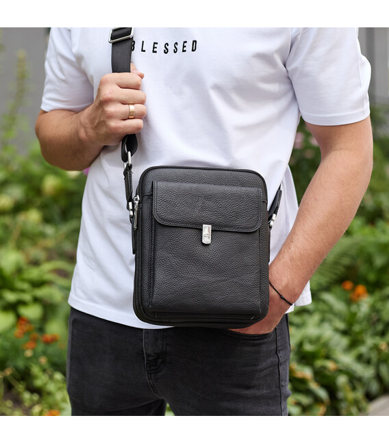 Сумка-барсетка мужская кожаная 24х20х8, компактный мессенджер для ежедневного использования, черная фото, картинка, изображение