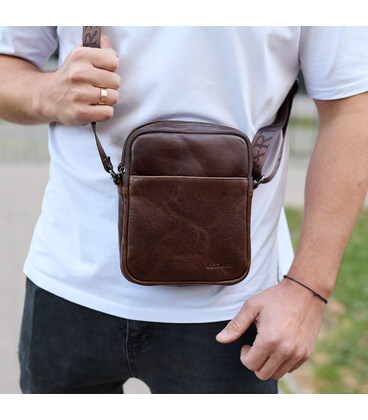 Чоловічий месенджер через плече 20х16х6, сумка планшетка для міста, барсетка для телефону, коричнева картинка, зображення, фото