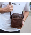 Чоловічий месенджер через плече 20х16х6, сумка планшетка для міста, барсетка для телефону, коричнева картинка, зображення, фото