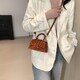 Мини-сумочка через плече из эко-кожи Lilly P2-8574C фото