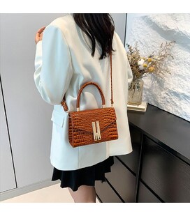 Жіноче кросбоді із золотистою фурнітурою Lilly P2-1801C картинка, зображення, фото