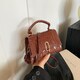 Каркасне невелике кросбоді з еко-шкіри Lilly P2-17068985C картинка, зображення, фото