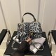 Стильное кроссбоди эко-кожа лео Lilly P1-369-9075LG фото
