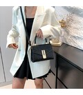 Женское кроссбоди с золотистой фурнитурой Lilly P2-1801A