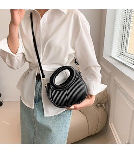 Стильная ассиметричная сумочка из эко-кожи Lilly P2-88148A