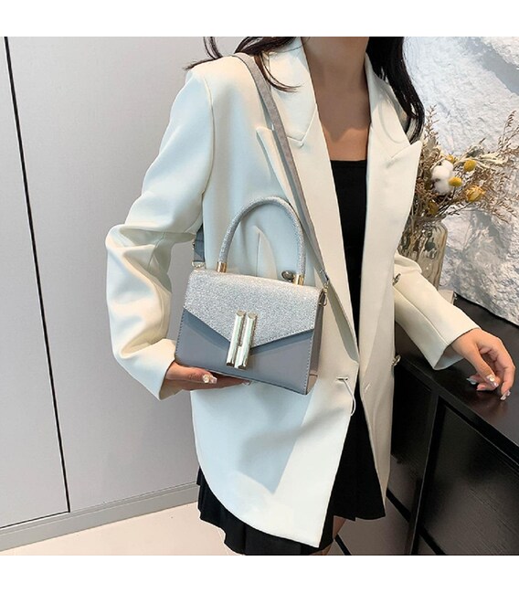 Жіноче кросбоді із золотистою фурнітурою Lilly P2-1701G картинка, зображення, фото
