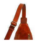 Шкіряна сумка-слінг - Catch-22 - коньячна Time Resistance 5231201 фото, картинка, изображение