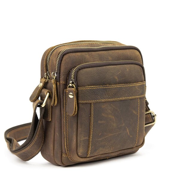 Небольшой кожаный мессенджер коричневого цвета Tiding Bag M39-681DB фото, картинка, изображение