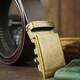 Ремень мужской с латунной пряжкой автомат Vintage 20264 Коричневый фото