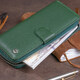 Вертикальный вместительный кошелек из кожи унисекс ST Leather 19304 Зеленый фото