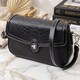 Элегантная женская сумка с фактурным клапаном из натуральной кожи Vintage 22624 Черная фото