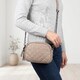 Удобная женская стеганая сумка из мягкой натуральной кожи Vintage 22328 Бежевая фото
