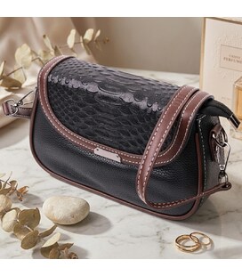Стильная сумка для женщин с фактурным клапаном из натуральной кожи Vintage 22374 Черная фото