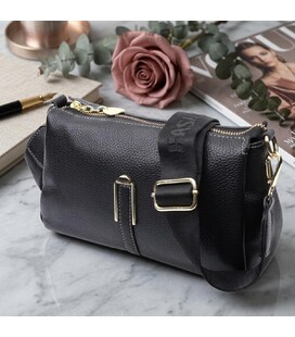 Женская сумка с металлическим украшением посередине из натуральной кожи Vintage 22607 Черная фото