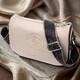 Женская сумка с вышивкой на лицевой стороне из натуральной кожи Vintage 22625 Бежевая фото