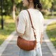 Полукруглая женская сумка из натуральной кожи Vintage 22934 Коричневый фото