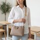 Сумка женская с оригинальной застежкой пуговкой из натуральной кожи Vintage 22320 Бежевая фото