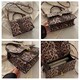Стильное кроссбоди эко-кожа лео Lilly P1-369-9075LB фото