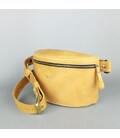 Кожаная поясная сумка желтая винтажная картинка, изображение, фото