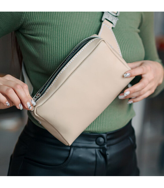 Шкіряна бежева сумка бананка на пояс ручної роботи PTL картинка, зображення, фото