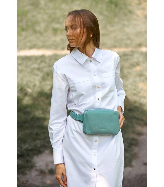 Кожаная женская поясная сумка Dropbag Mini бирюзовая фото, картинка, изображение