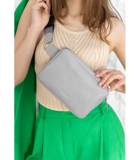 Кожаная женская поясная сумка Dropbag Mini серая фото, картинка, изображение