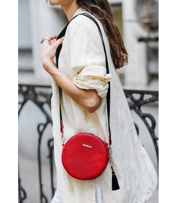 Круглая кожаная женская сумочка Tablet красная фото, картинка, изображение