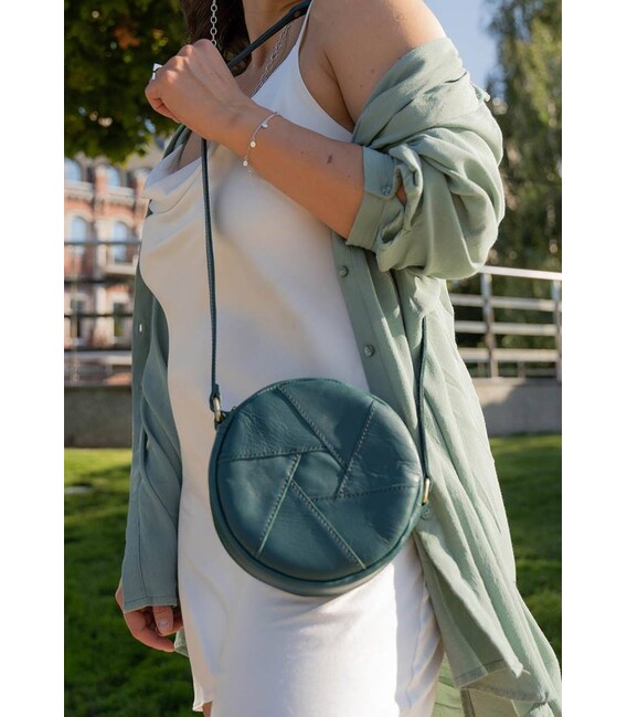 Шкіряна кругла жіноча сумка Бон-Бон зелена картинка, зображення, фото