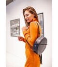 Кожаная женская круглая сумка-рюкзак Maxi темно-синяя фото, картинка, изображение