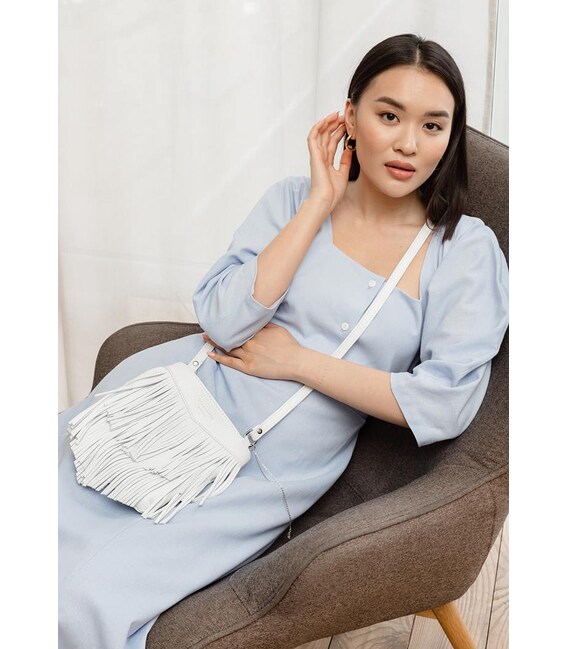 Кожаная женская сумка с бахромой мини-кроссбоди Fleco белая фото, картинка, изображение