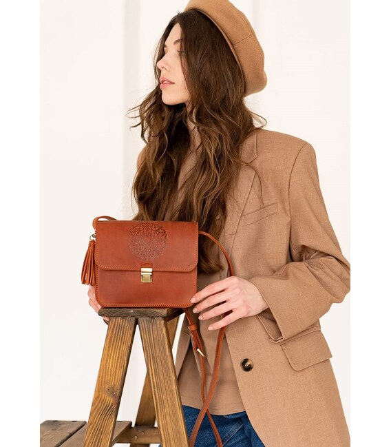 Кожаная женская бохо-сумка Лилу светло-коричневая Crazy Horse фото, картинка, изображение