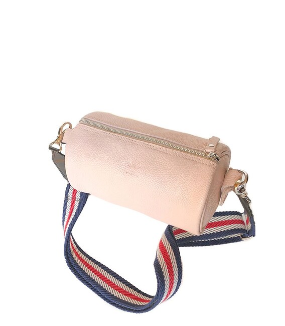 Кожаная сумка поясная-кроссбоди Cylinder пудровая флотар фото, картинка, изображение