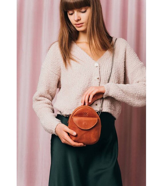 Кожаная женская мини-сумка Kroha коньячная винтажная фото, картинка, изображение