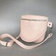 Кожаная сумка поясная-кроссбоди Vacation пудровая флотар фото