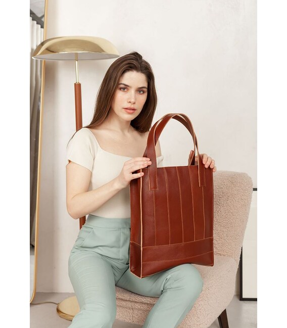 Кожаная женская сумка шоппер Бэтси светло-коричневая краст фото, картинка, изображение